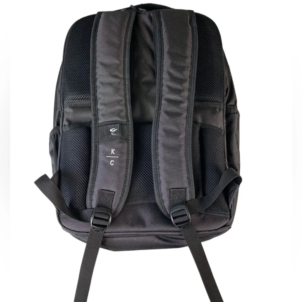 NEW Kenneth Cole RFID Business Travel Commuter Backpack